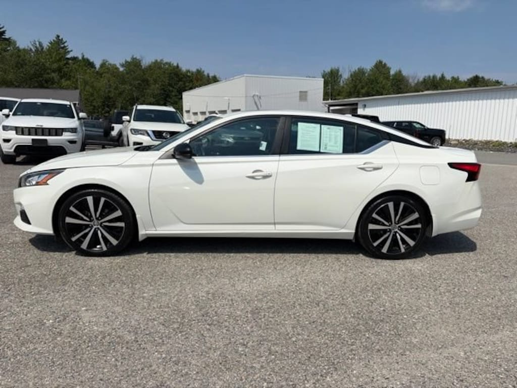 Used 2022 Nissan Altima SR VC-Turbo FWD Sedan