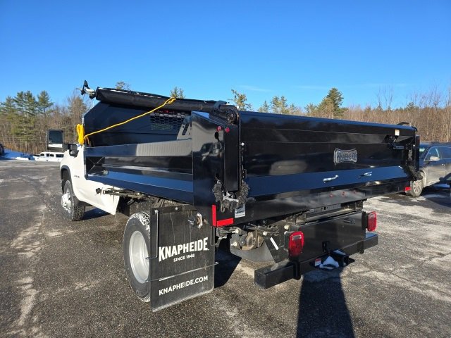 2025 Chevrolet Silverado 3500HD Work Truck photo 3