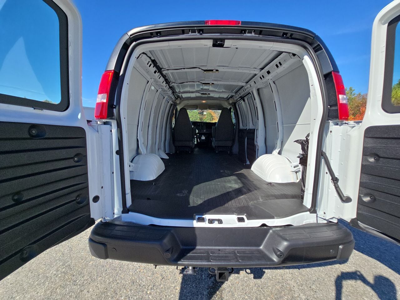 2025 Chevrolet Express Cargo Work Van - Photo 59