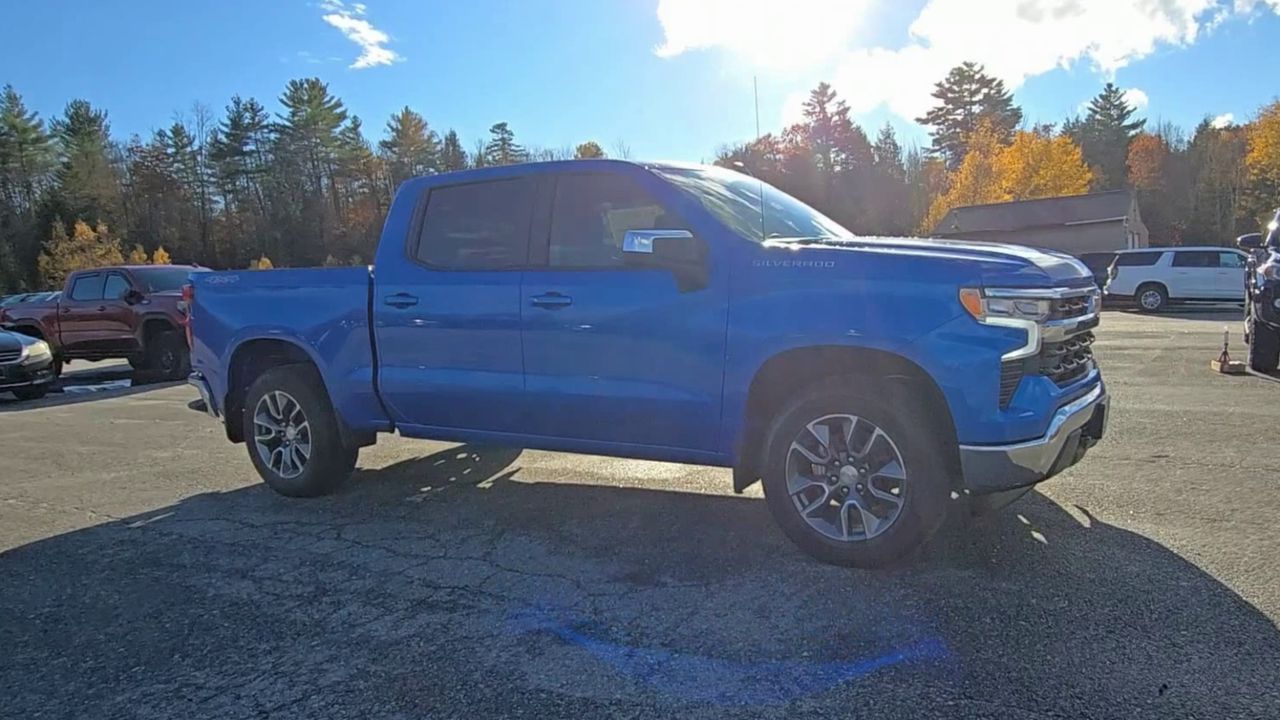 2026 Chevrolet Silverado 1500 LT photo 2
