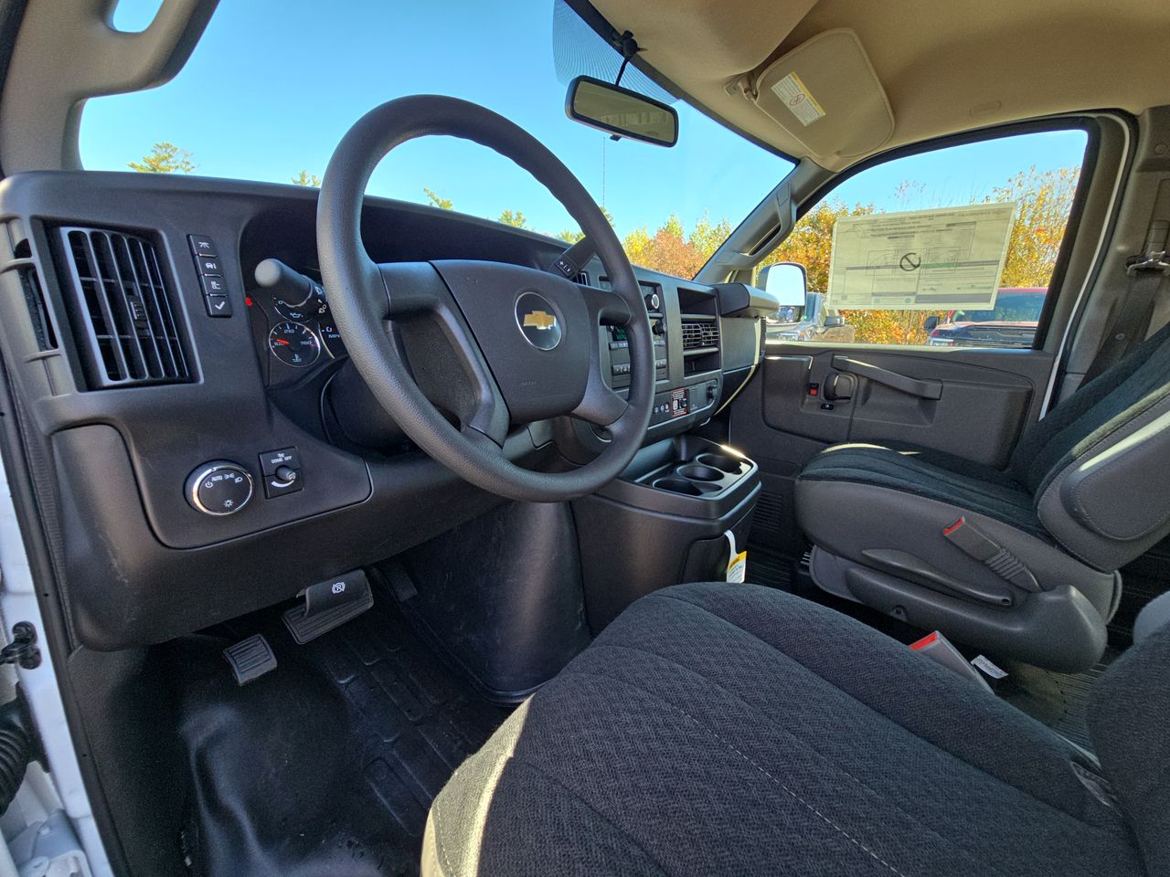2025 Chevrolet Express Cargo Work Van - Photo 44