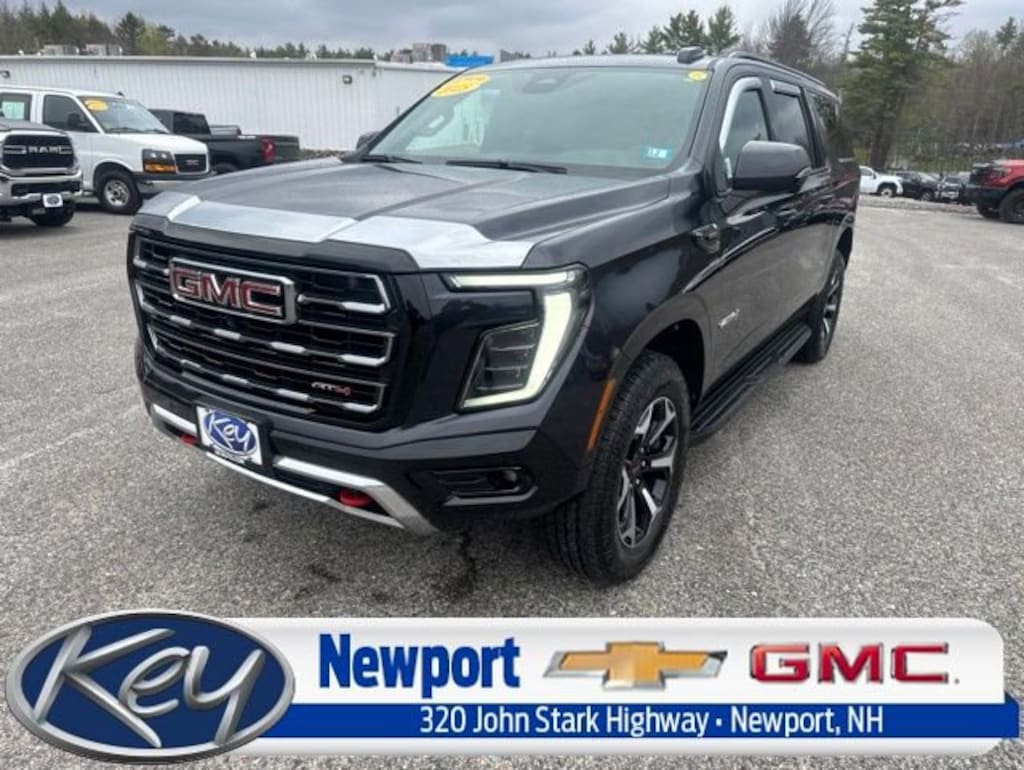 Used 2025 GMC Yukon XL AT4 SUV
