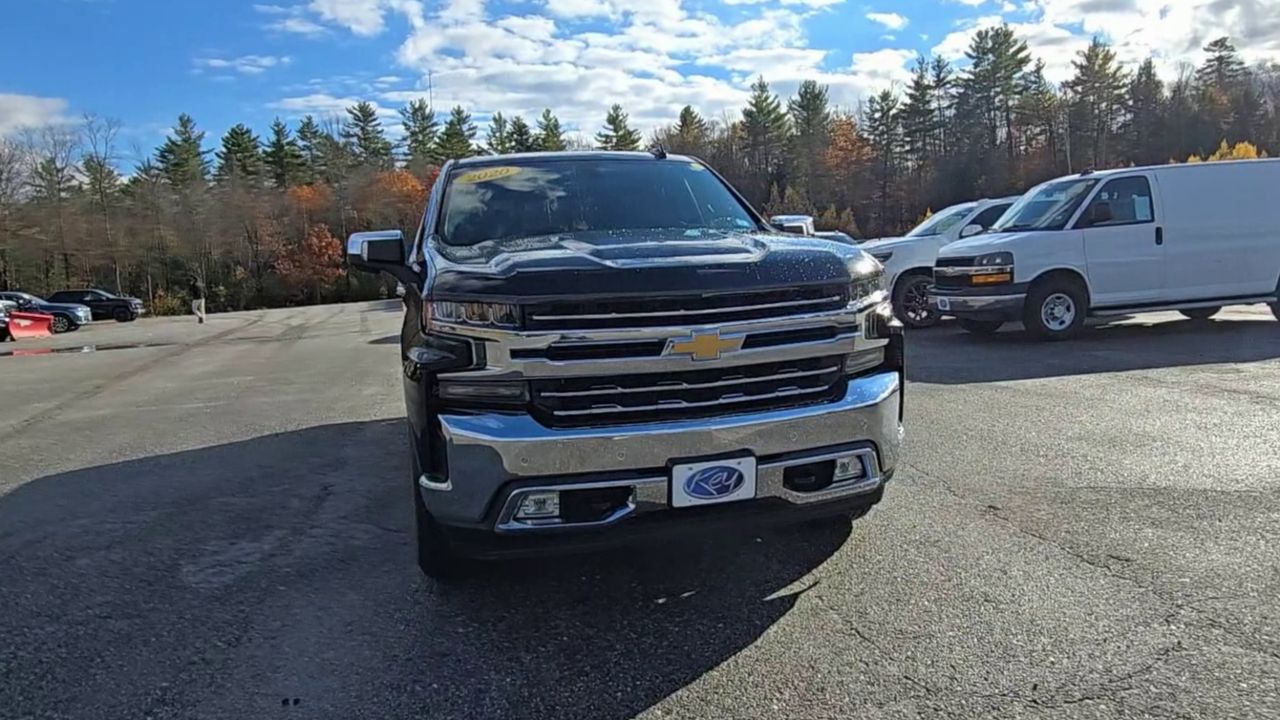 2020 Chevrolet Silverado 1500 LTZ photo 3