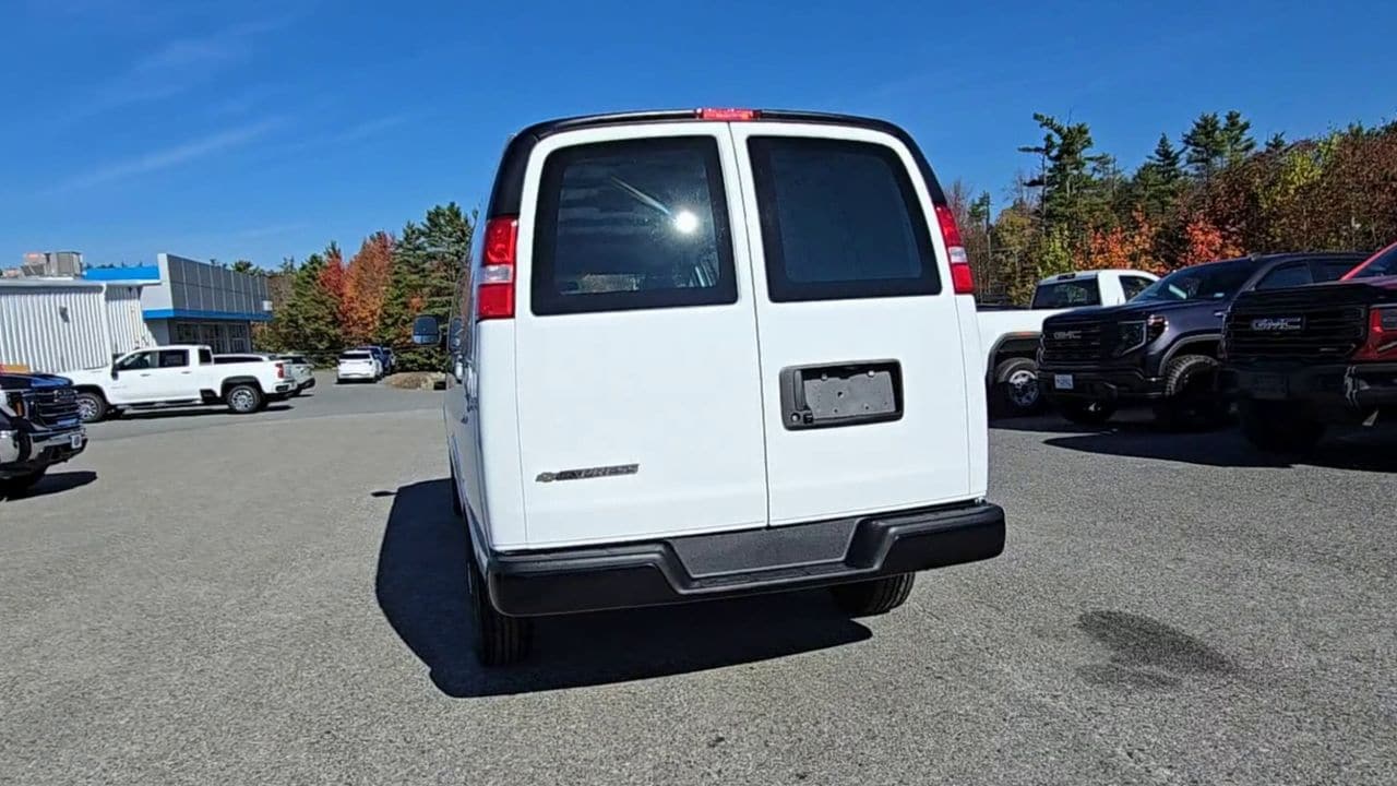 2025 Chevrolet Express Cargo Work Van - Photo 41