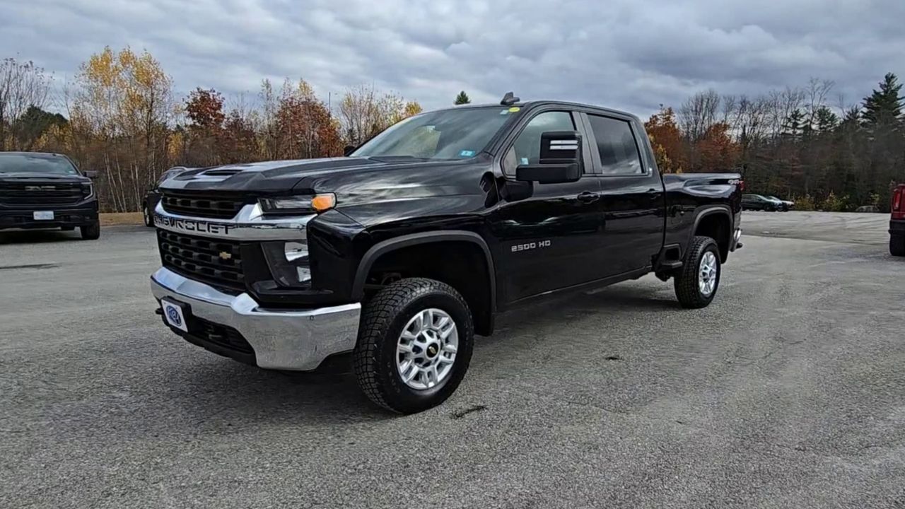 2022 Chevrolet Silverado 2500HD LT photo 4