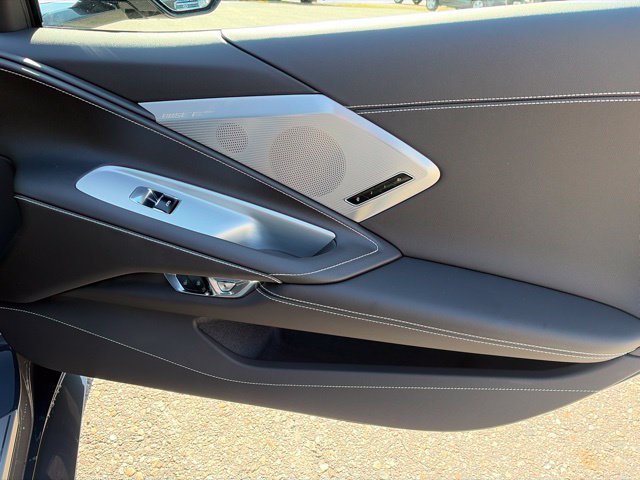 2027 Chevrolet Corvette 2LT - Photo 25