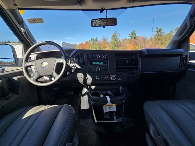 2025 Chevrolet Express Cargo Work Van - Photo 20