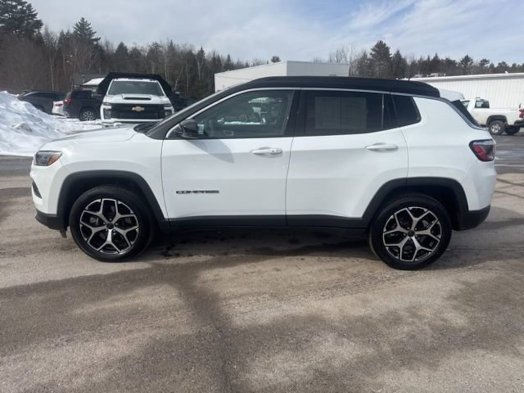 Used 2025 Jeep Compass Limited 4x4 SUV