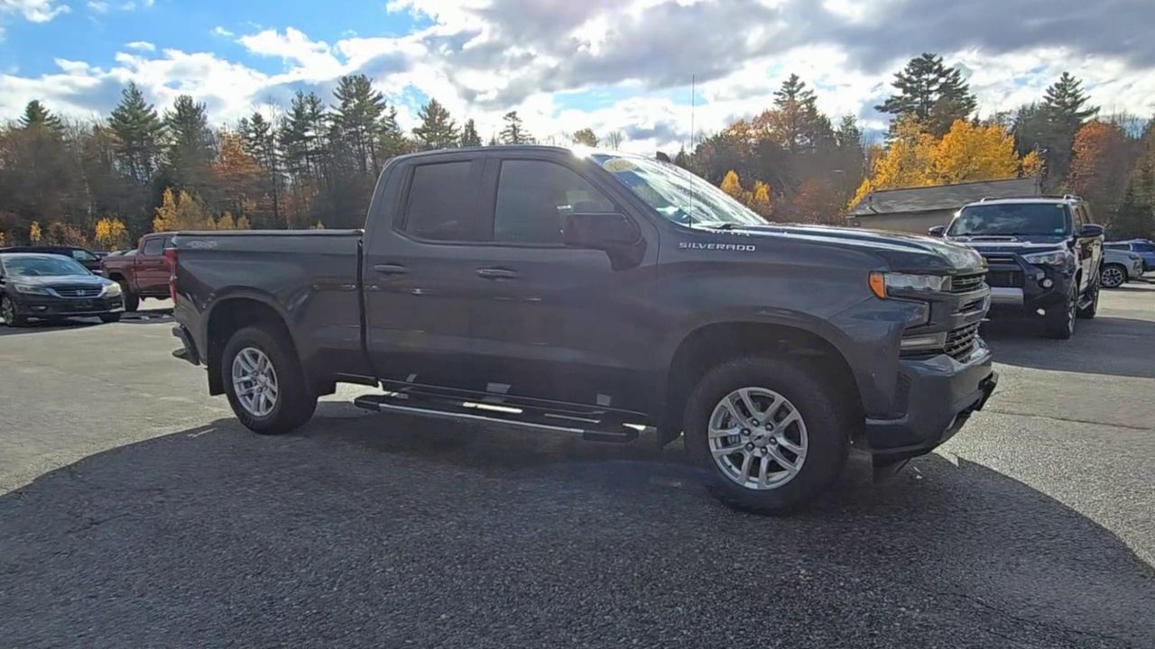2020 Chevrolet Silverado 1500 RST photo 2