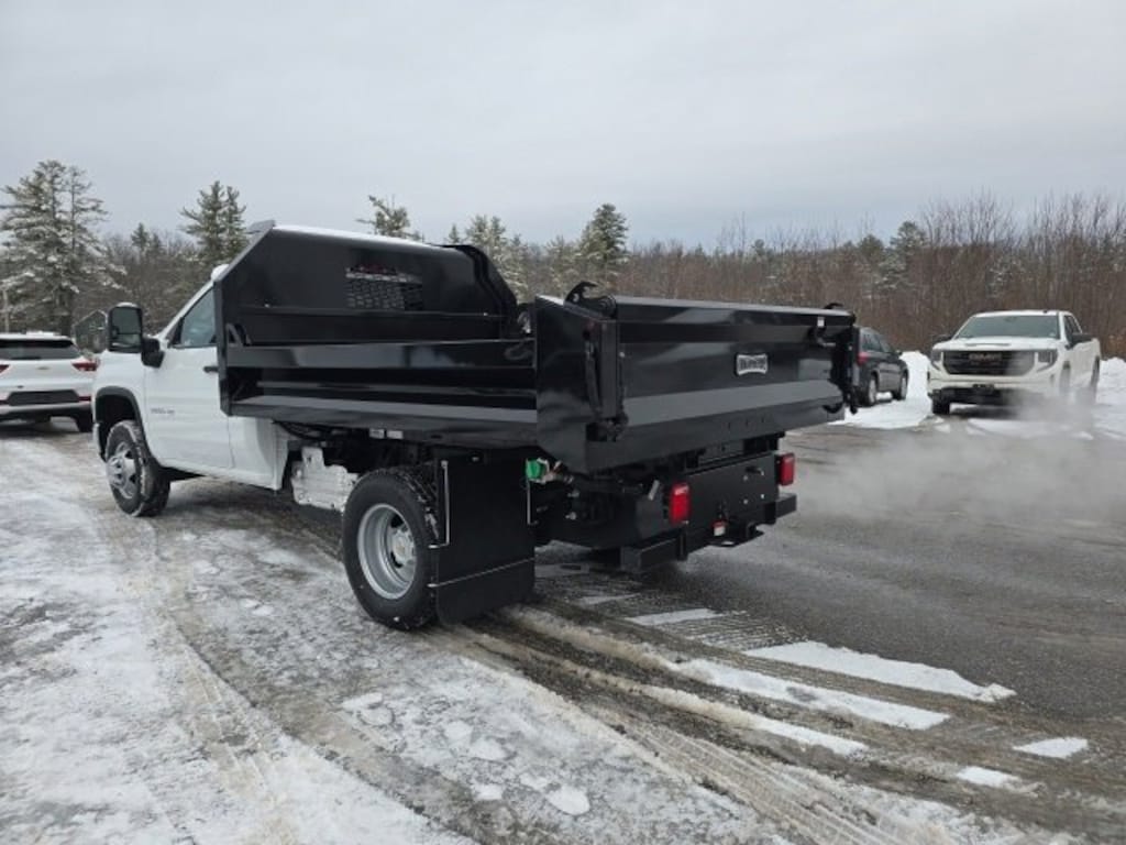 New 2025 Chevrolet Silverado 3500 HD Chassis Cab Work Truck Truck
