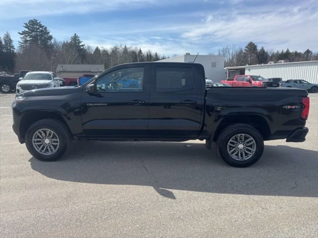 Used 2024 Chevrolet Colorado LT Truck Crew Cab