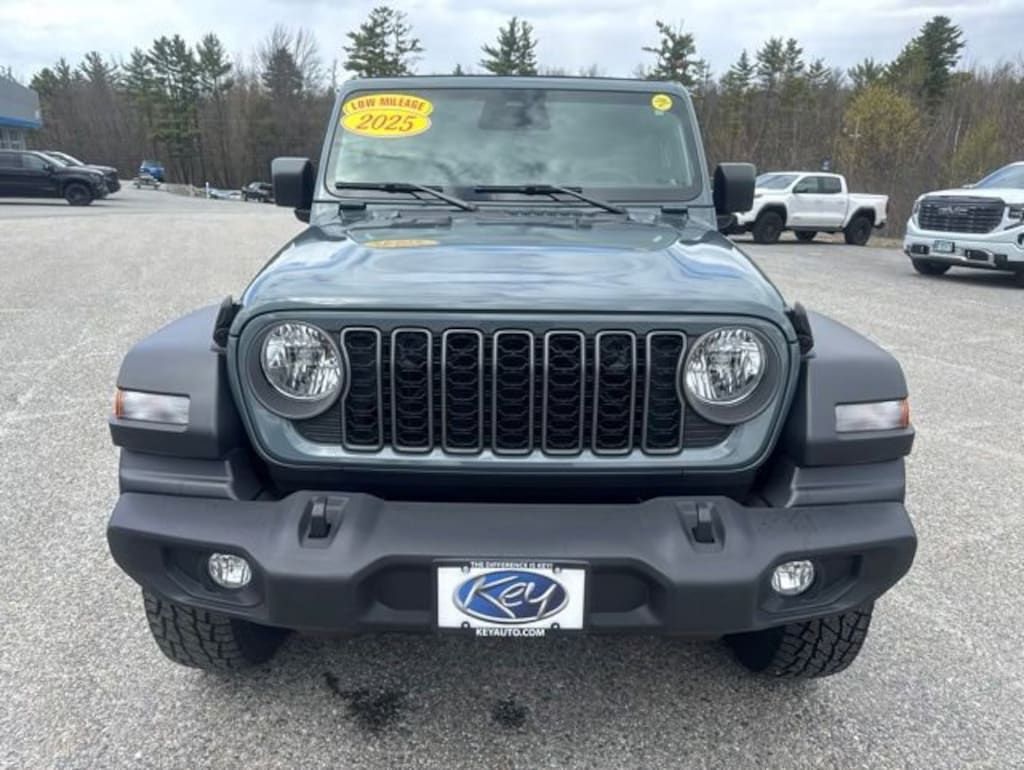 Used 2025 Jeep Wrangler 4-Door Summit 4x4 SUV