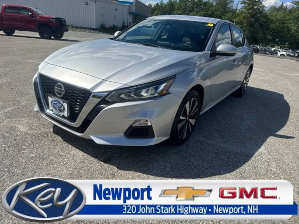 Used 2022 Nissan Altima SV Intelligent AWD Sedan