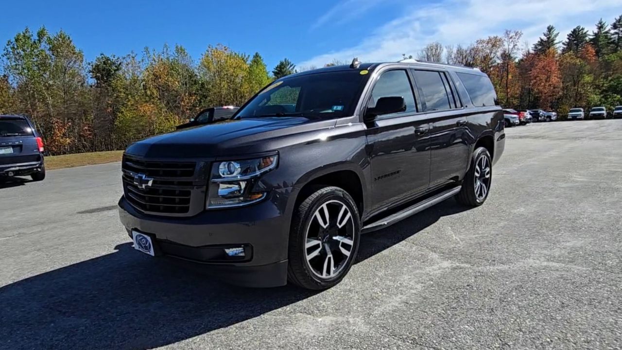 2018 Chevrolet Suburban LT photo 4