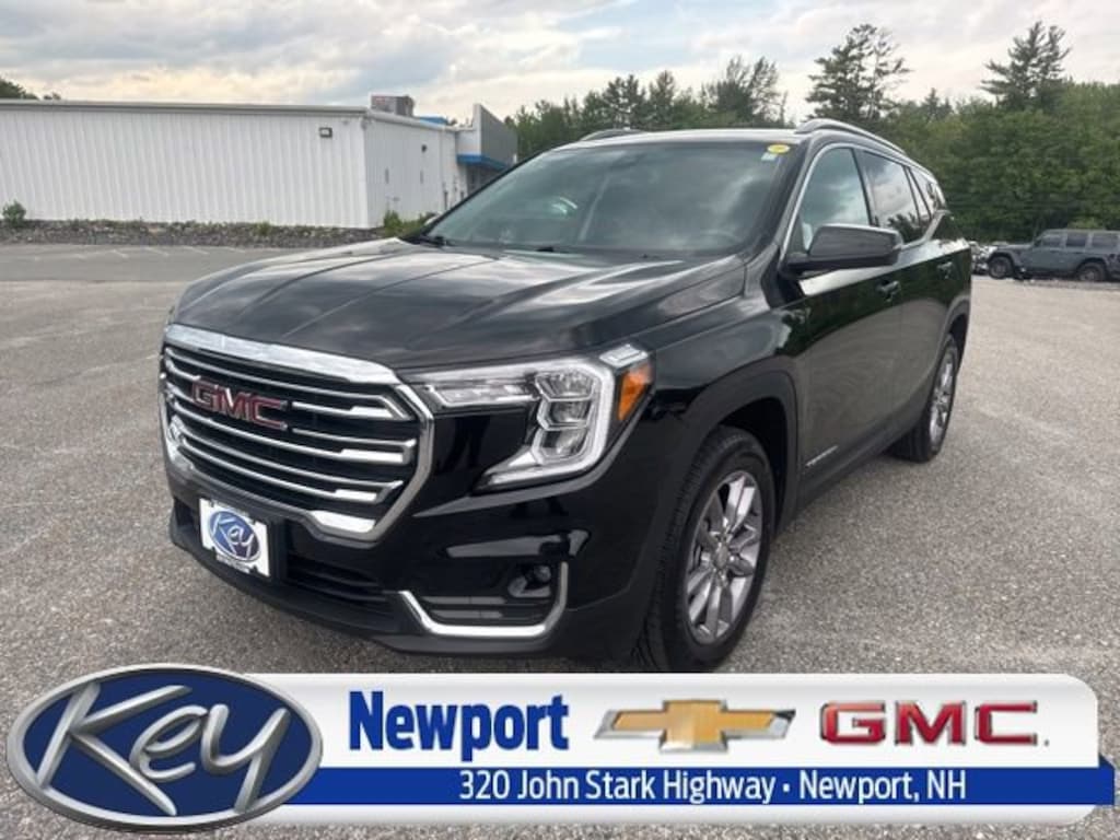 Used 2024 GMC Terrain SLT SUV