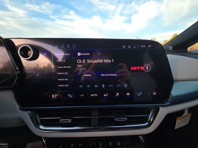 2026 Chevrolet Equinox EV 2LT - Photo 12