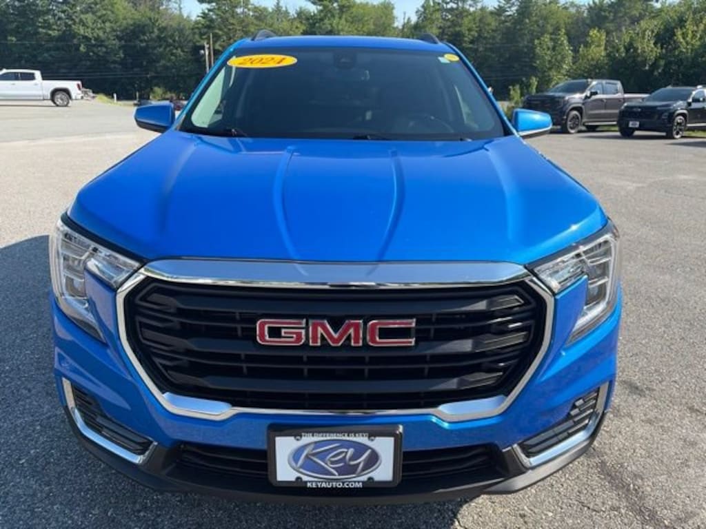 Used 2024 GMC Terrain SLE SUV