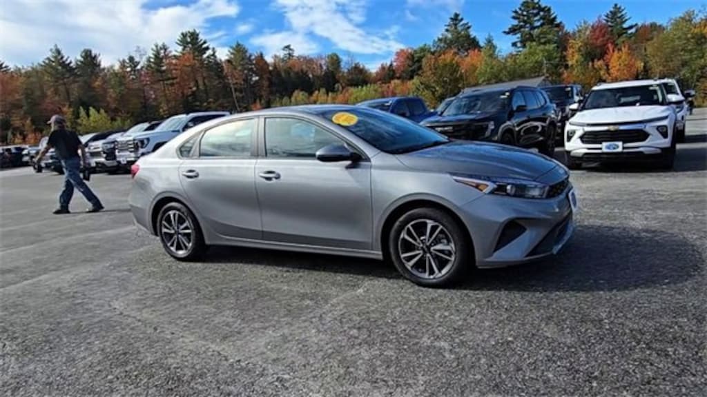 Used 2024 Kia Forte LXS Sedan