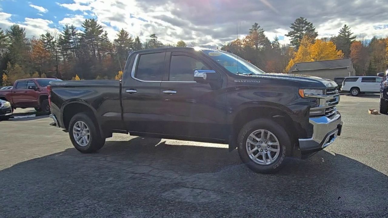 2020 Chevrolet Silverado 1500 LTZ photo 2