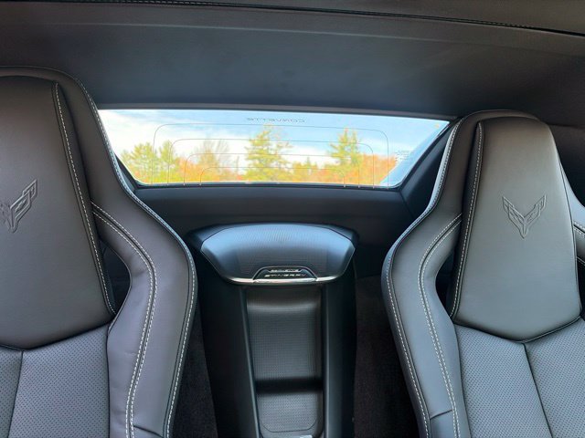2027 Chevrolet Corvette 2LT - Photo 28
