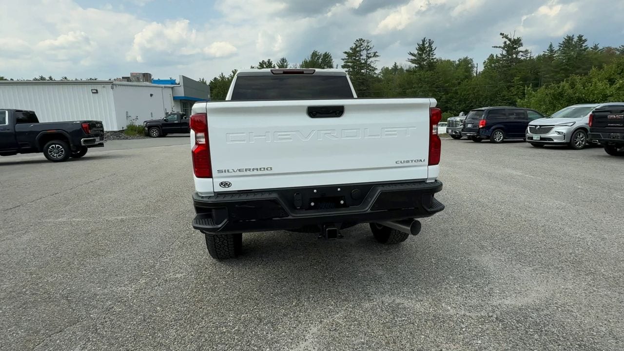 2025 Chevrolet Silverado 2500 HD Custom - Photo 40