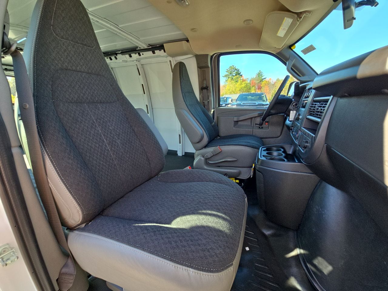 2025 Chevrolet Express Cargo Work Van - Photo 61