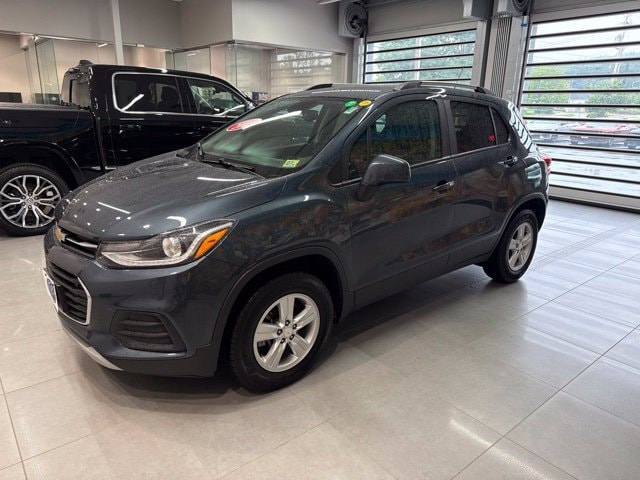 Used 2022 Chevrolet Trax LT with VIN KL7CJPSM6NB519887 for sale in Newport, NH