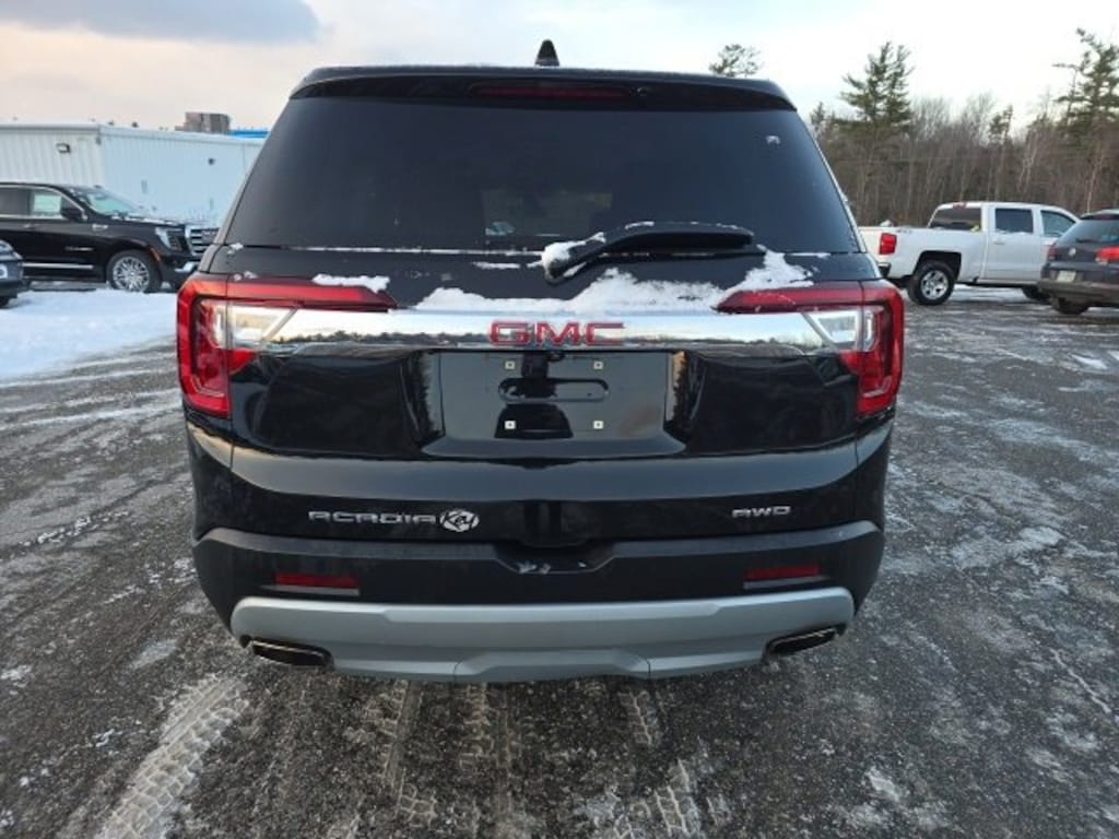 Used 2023 GMC Acadia SLE SUV