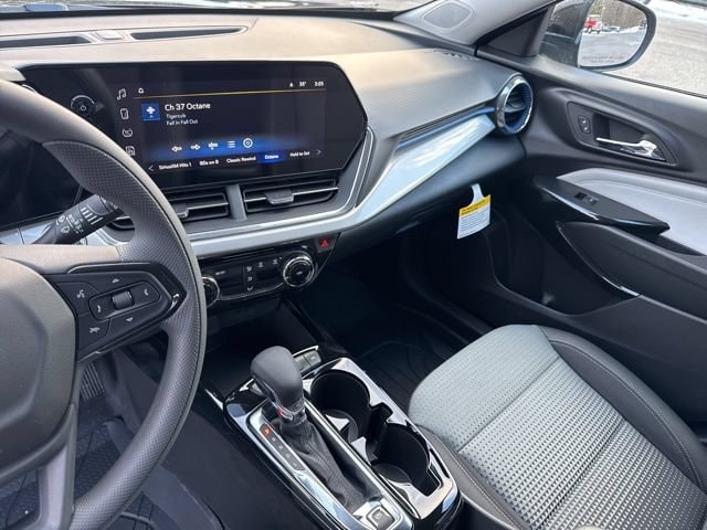 2026 Chevrolet Trax LT - Photo 13