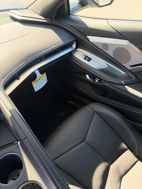 2027 Chevrolet Corvette 2LT - Photo 14