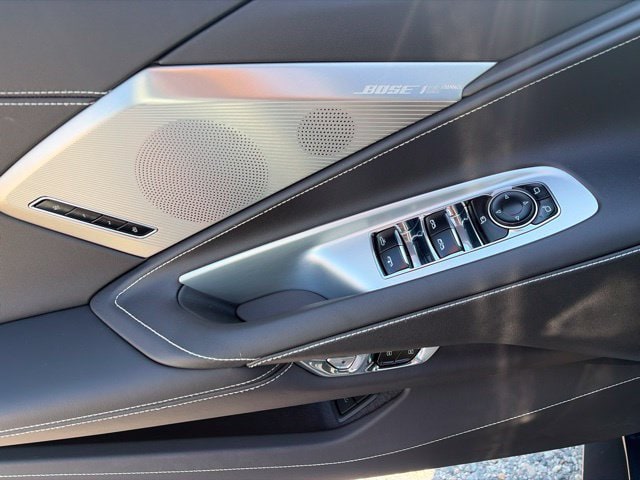 2027 Chevrolet Corvette 2LT - Photo 11