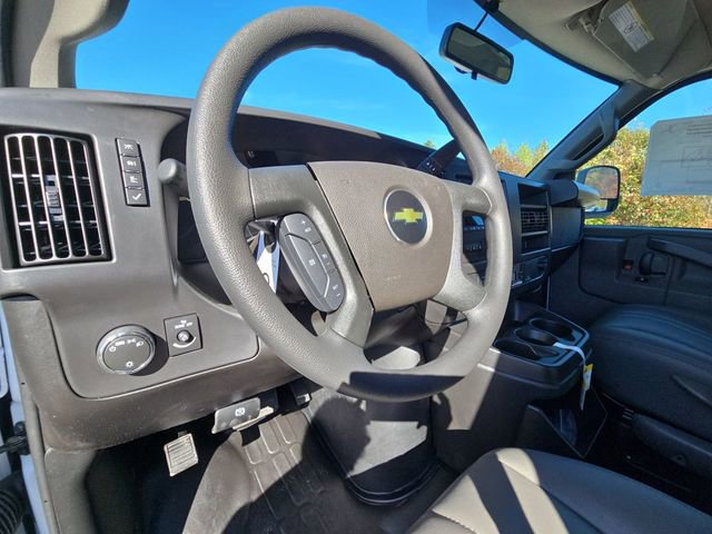2025 Chevrolet Express Cargo Work Van - Photo 10