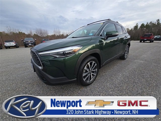 2024 Toyota Corolla Cross XLE's photo