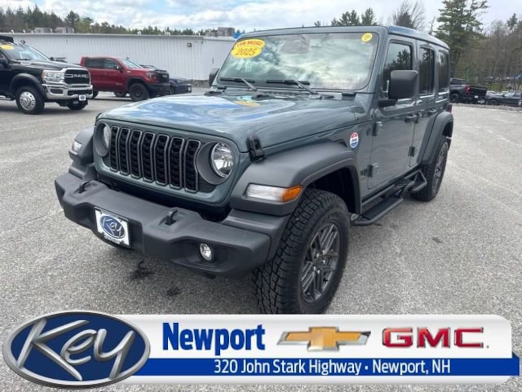 Used 2025 Jeep Wrangler 4-Door Summit 4x4 SUV