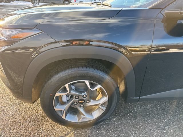 2026 Chevrolet Trax LT - Photo 9