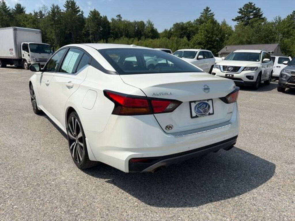 Used 2022 Nissan Altima SR VC-Turbo FWD Sedan