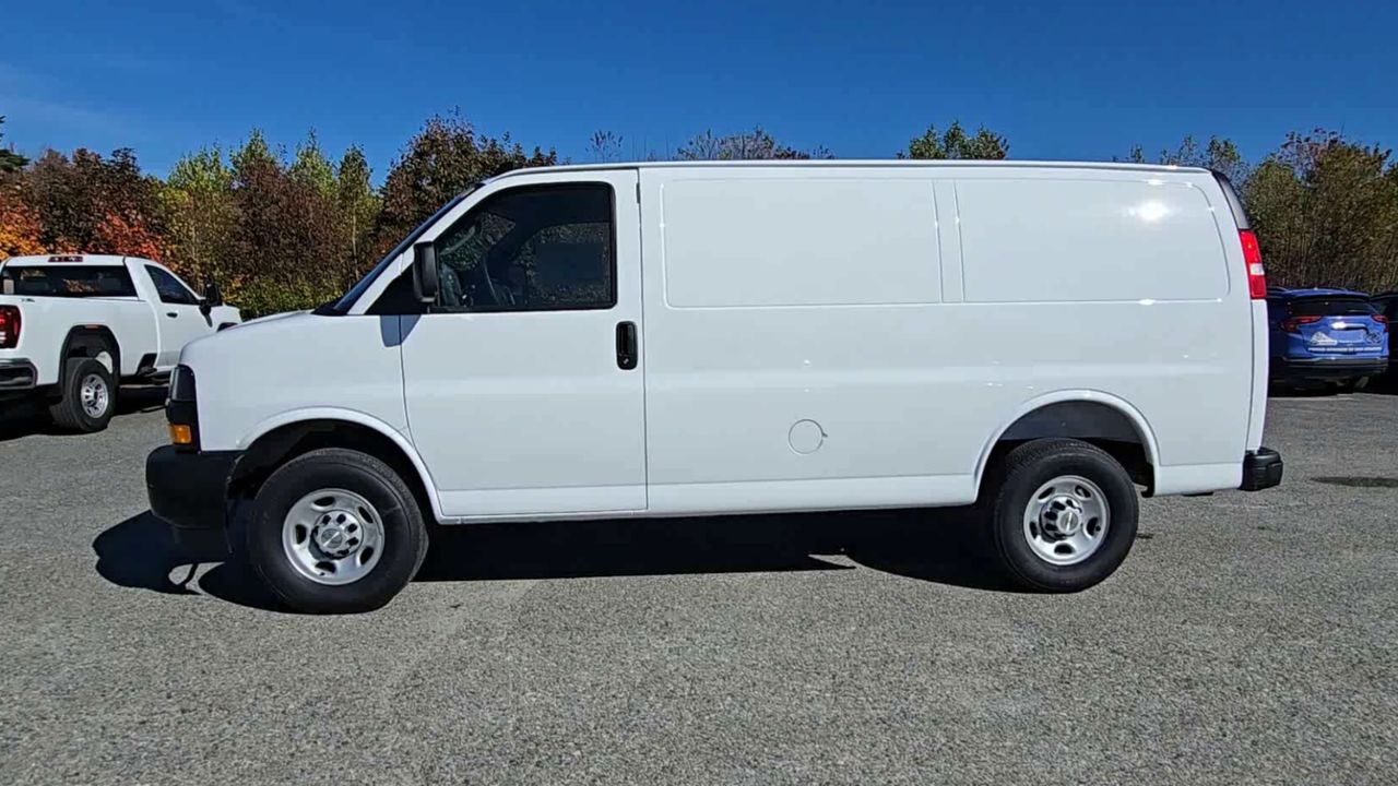 2025 Chevrolet Express Cargo Work Van - Photo 39