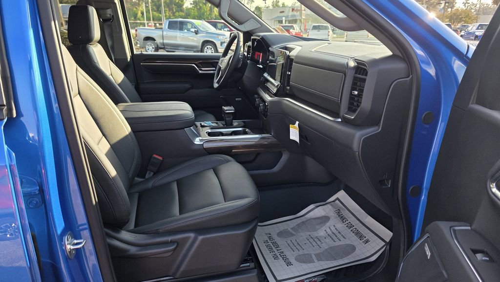2025 Chevrolet Silverado 1500 LT Trail Boss - Photo 6