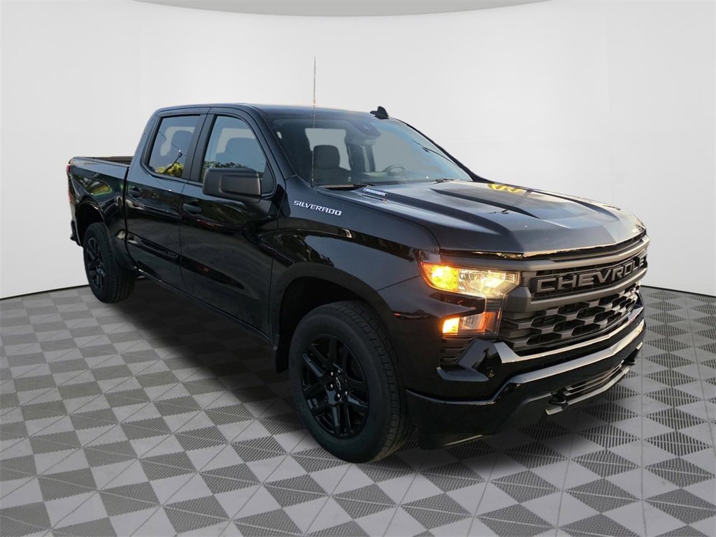2026 Chevrolet Silverado 1500 Custom photo 3