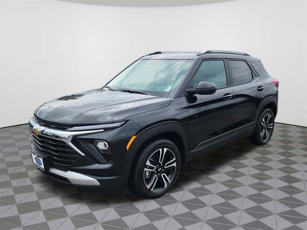 2024 Chevrolet Trailblazer LT photo 2