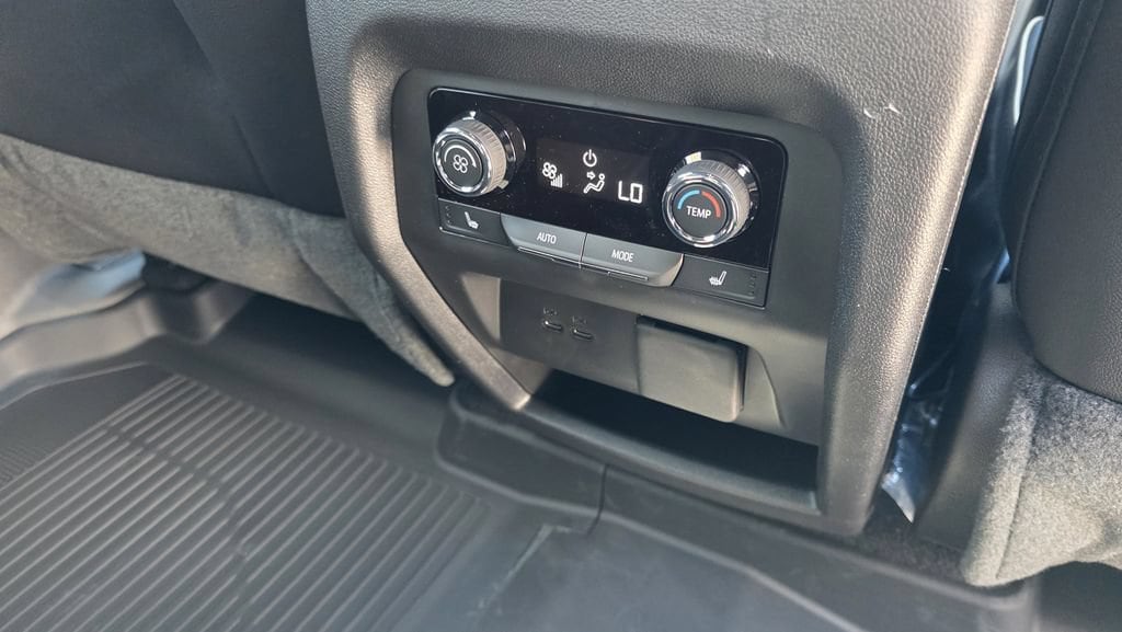 2026 Chevrolet Traverse High Country - Photo 8