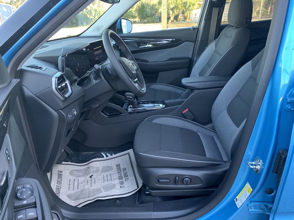 2025 Chevrolet Trailblazer LT - Photo 16