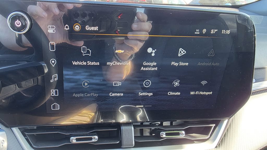 2026 Chevrolet Equinox LT - Photo 18