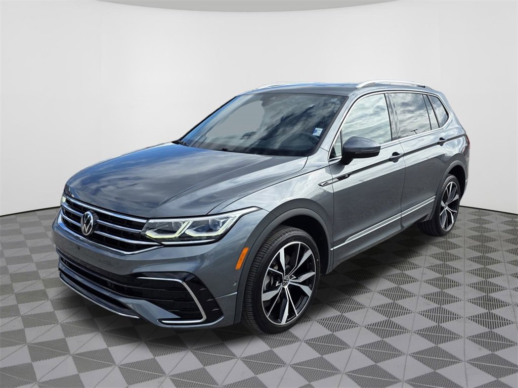 2022 Volkswagen Tiguan SEL Premium R-Line photo 2