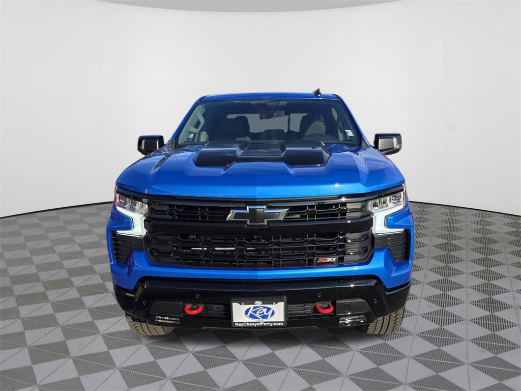 2025 Chevrolet Silverado 1500 LT Trail Boss photo 3