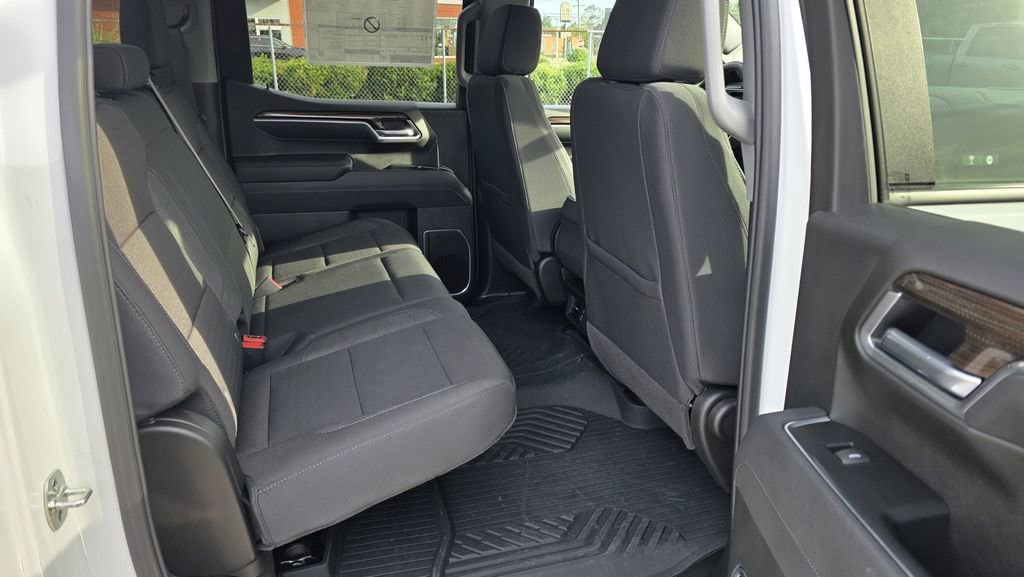 2025 Chevrolet Silverado 1500 LT - Photo 7