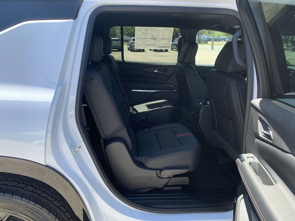 2026 Chevrolet Traverse RS - Photo 7