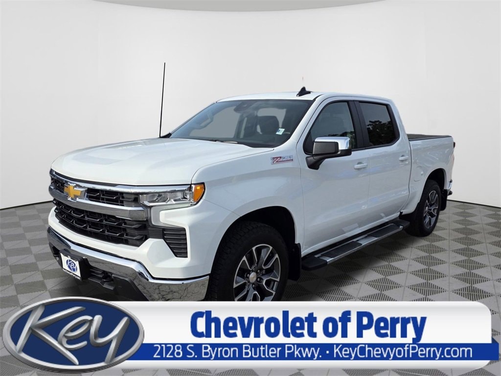 2025 Chevrolet Silverado 1500 LT's photo