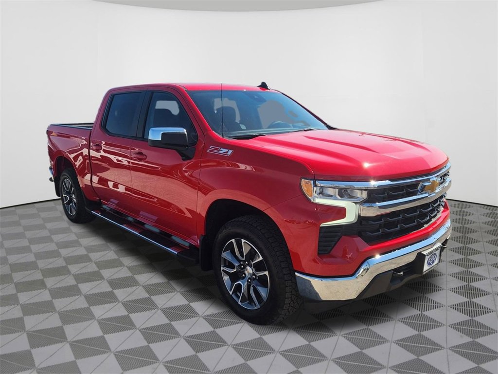 2025 Chevrolet Silverado 1500 LT photo 4