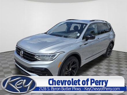 2023 Volkswagen Tiguan SE R-Line Black